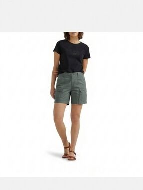 Lee Women’s Ultra Lux FLEX TO GO Cargo Shorts - Fort Green - Size 12 (EUC)